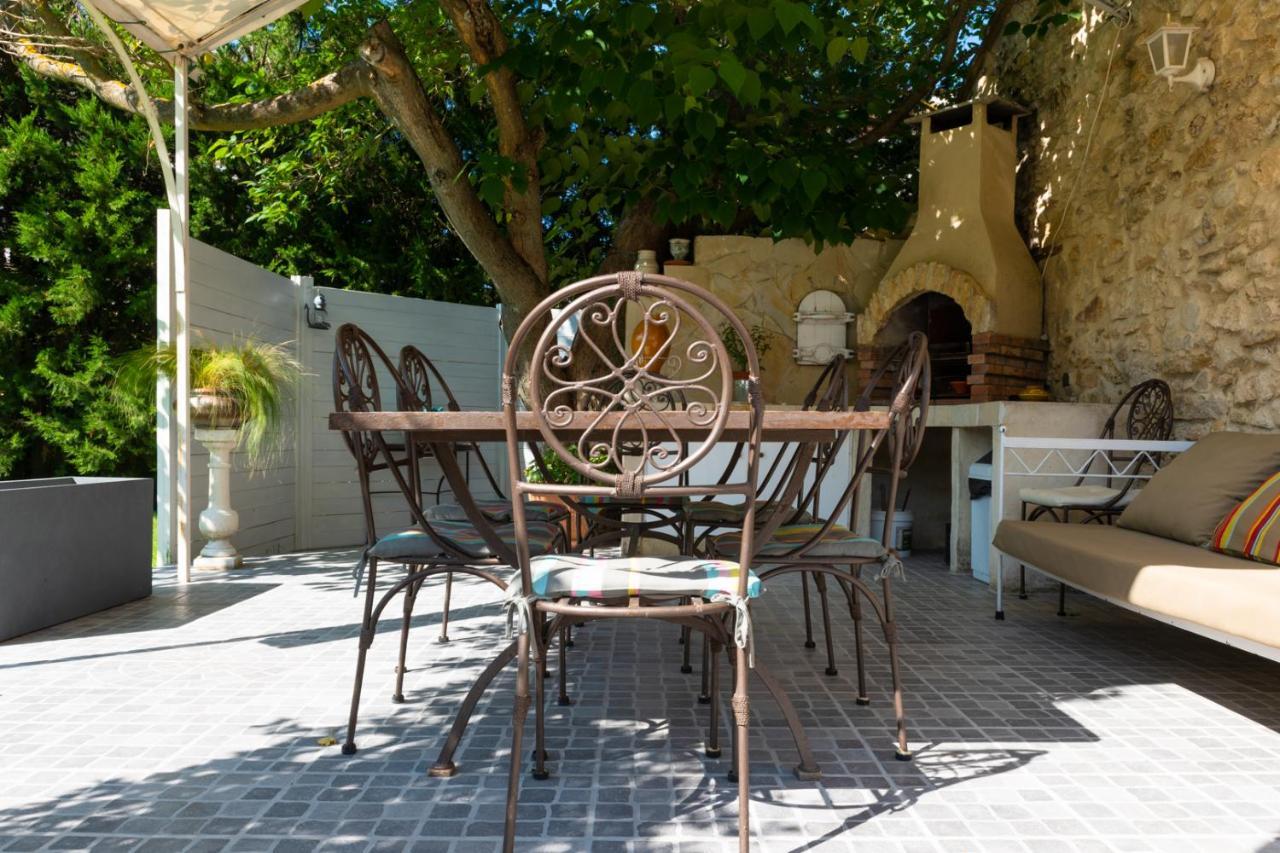 Bed and Breakfast Le Mas Du Chat Cavaillon Exterior foto